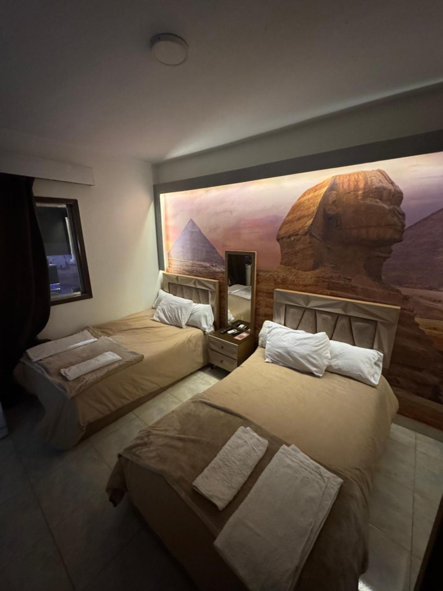 Nefertiti Pyramids View Hotel Kaherah Luaran gambar