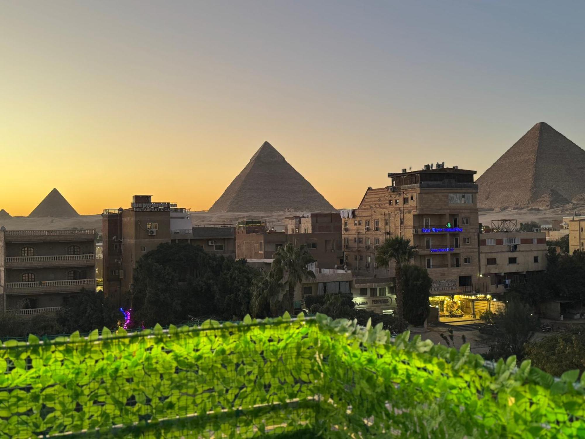 Nefertiti Pyramids View Hotel Kaherah Luaran gambar