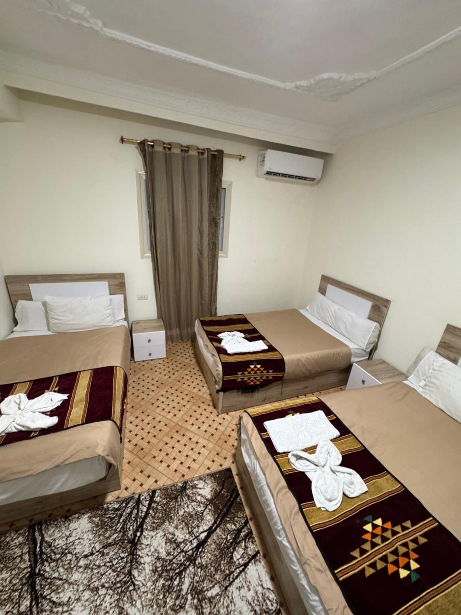 Nefertiti Pyramids View Hotel Kaherah Luaran gambar