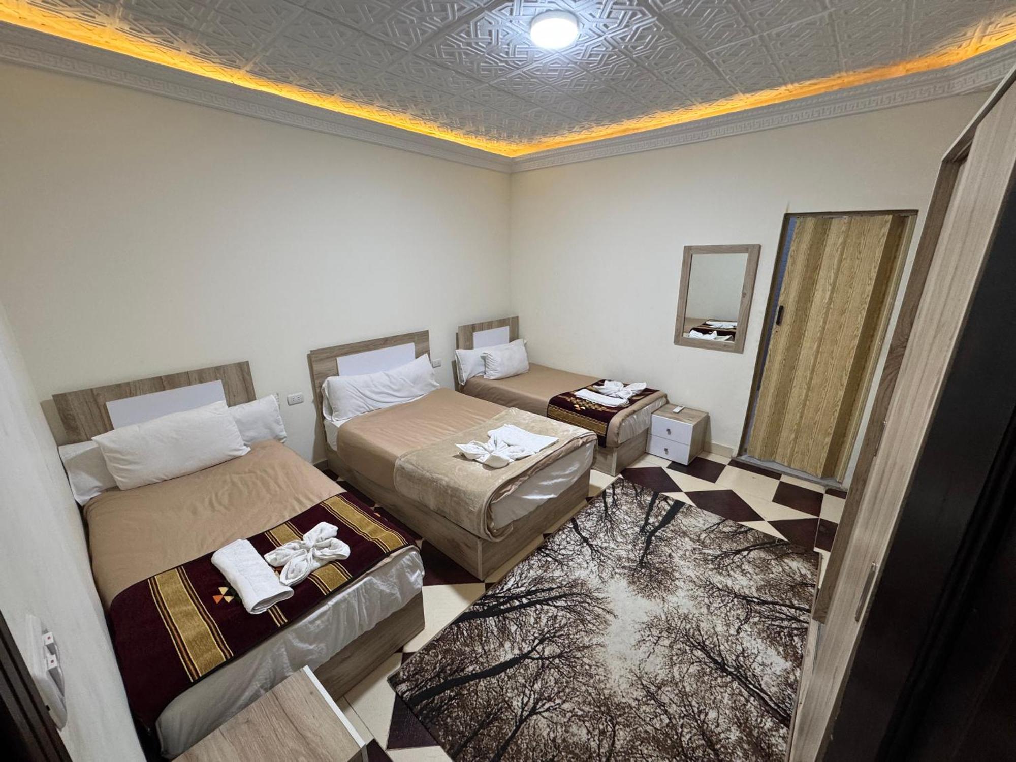 Nefertiti Pyramids View Hotel Kaherah Luaran gambar