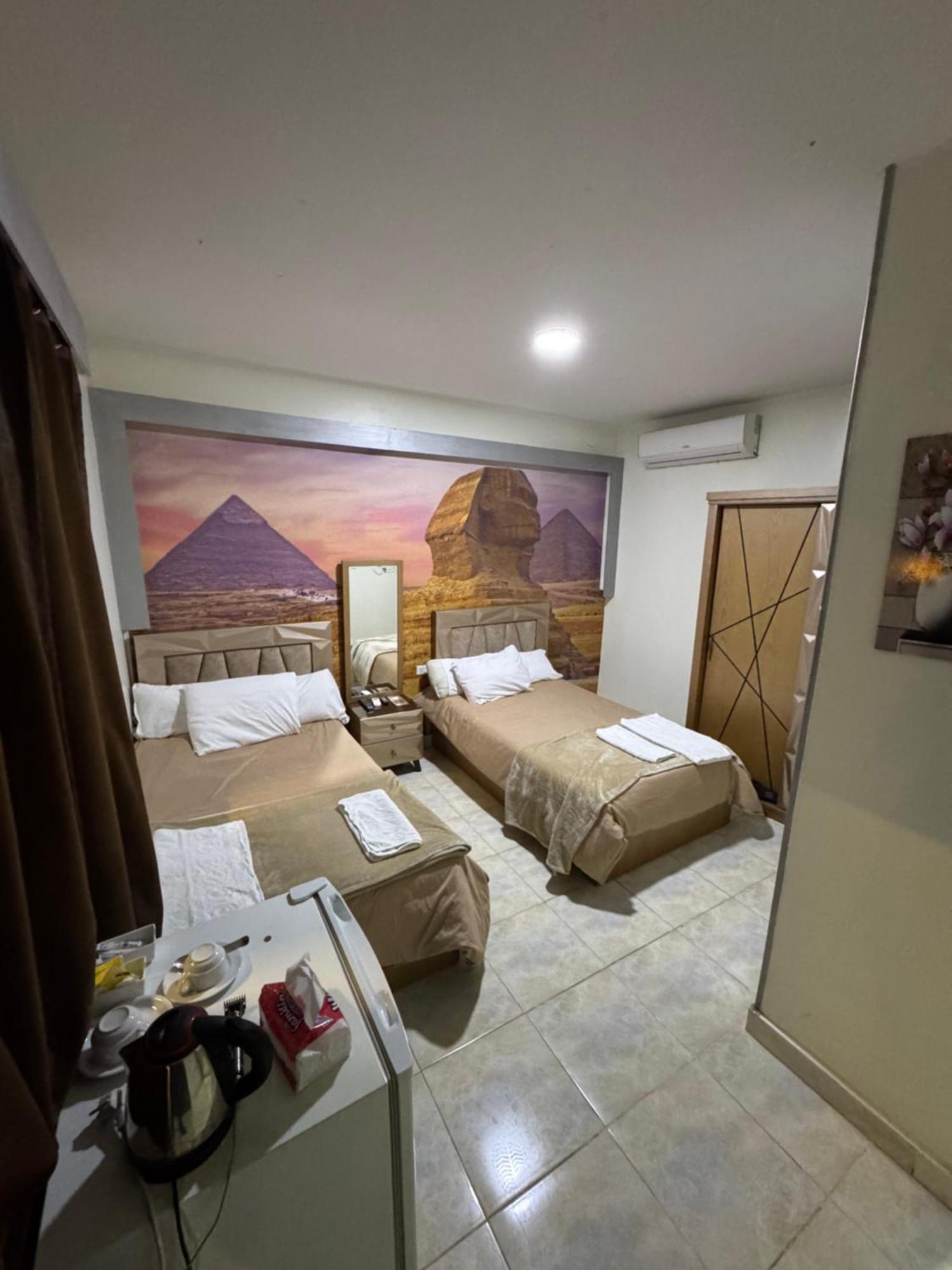 Nefertiti Pyramids View Hotel Kaherah Luaran gambar