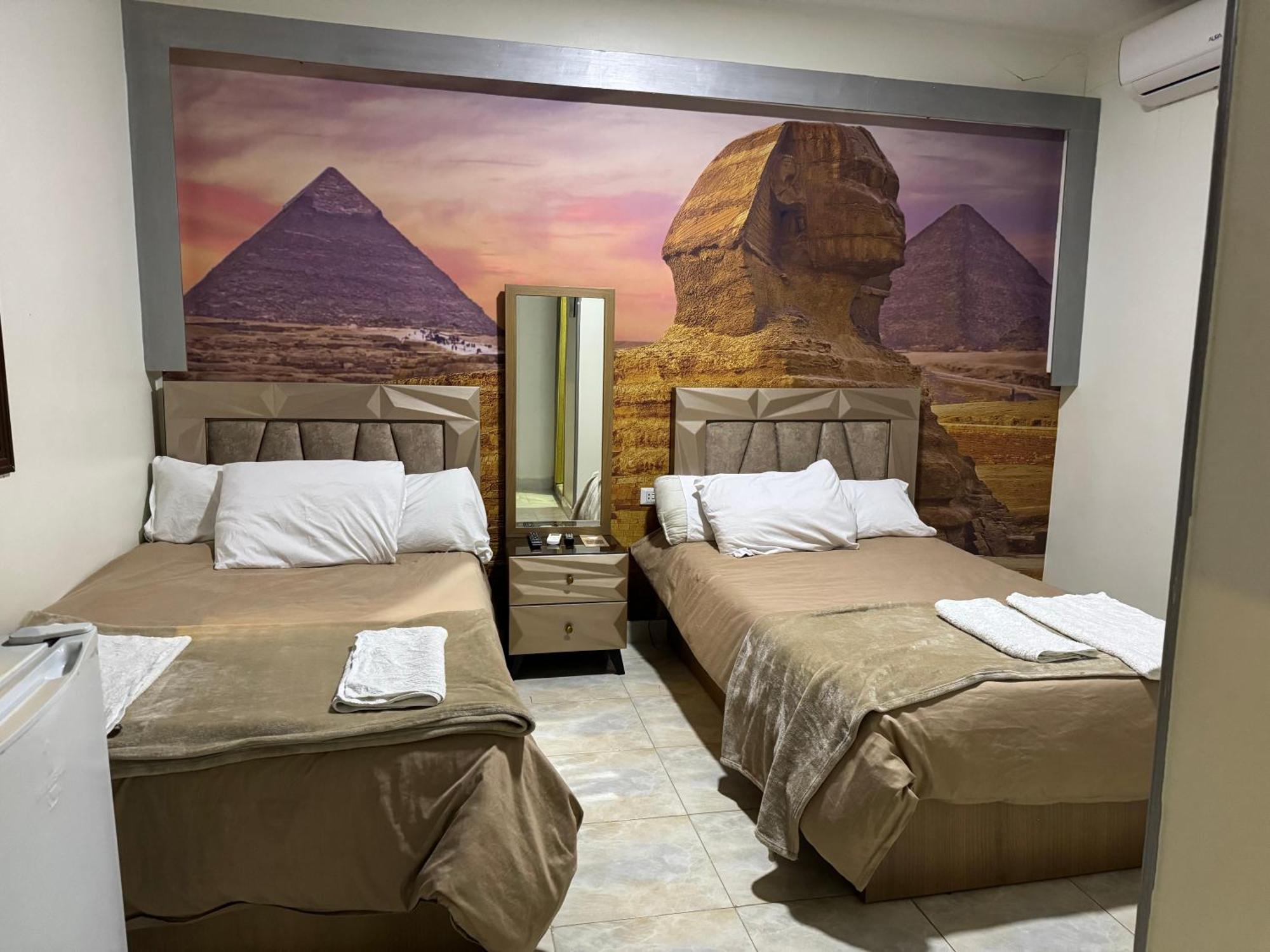 Nefertiti Pyramids View Hotel Kaherah Luaran gambar