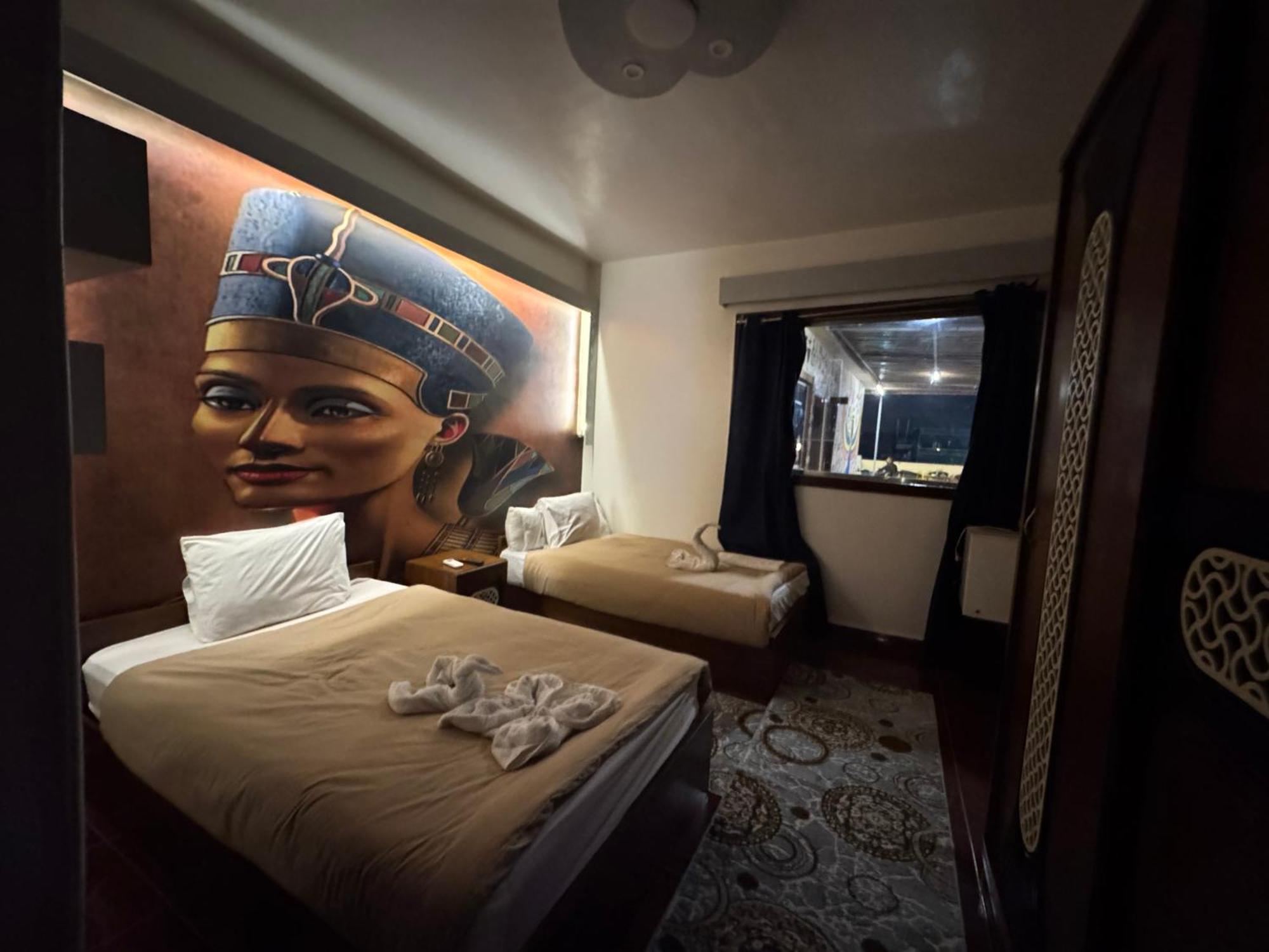 Nefertiti Pyramids View Hotel Kaherah Luaran gambar